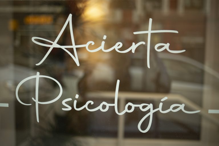Acierta Psicología